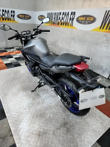 XJ6 