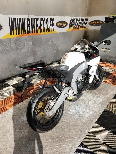 RS4 125