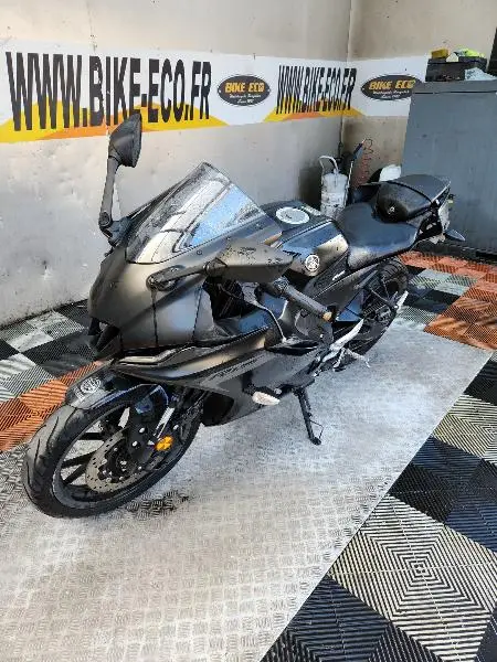 YZFR 125