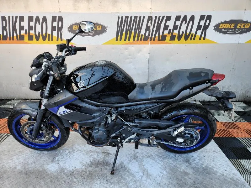 XJ6 600