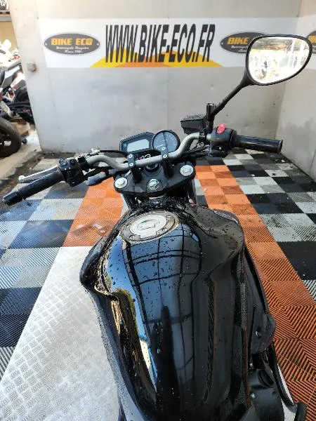 XJ6 600