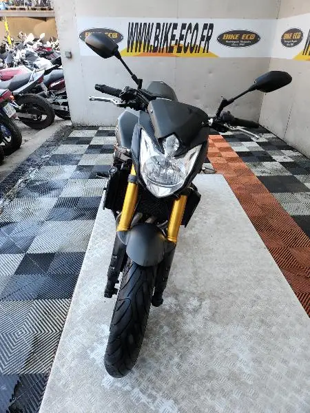 FZ8