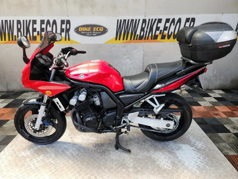 FZS FAZER