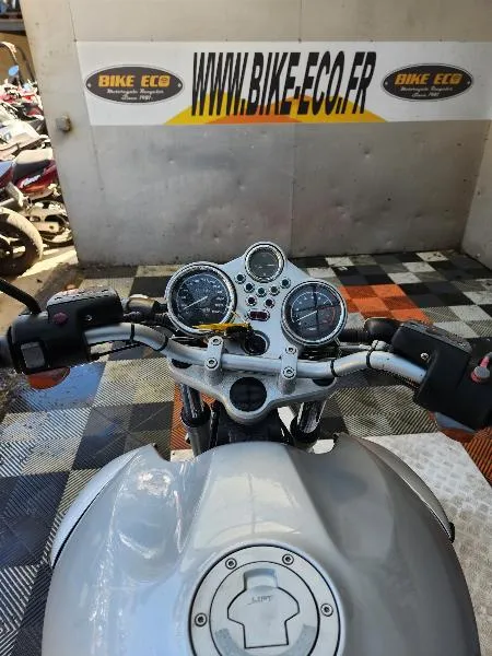 R 850 R