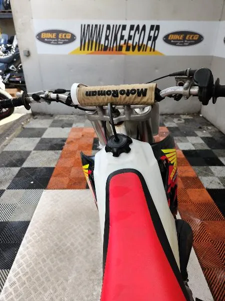 CR 125