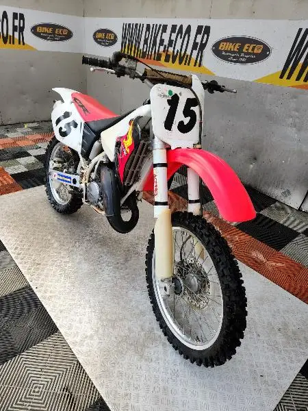 CR 125