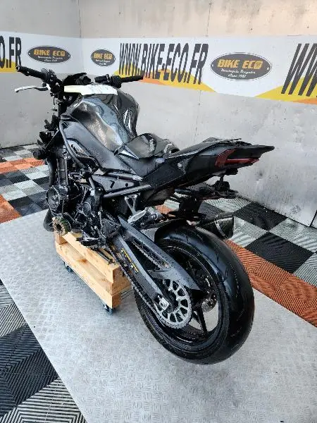 Z 900