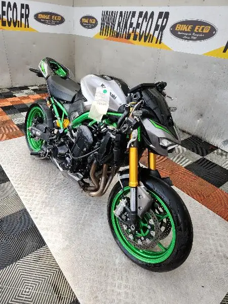 Z 900