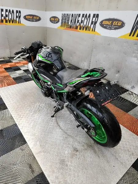 Z 900