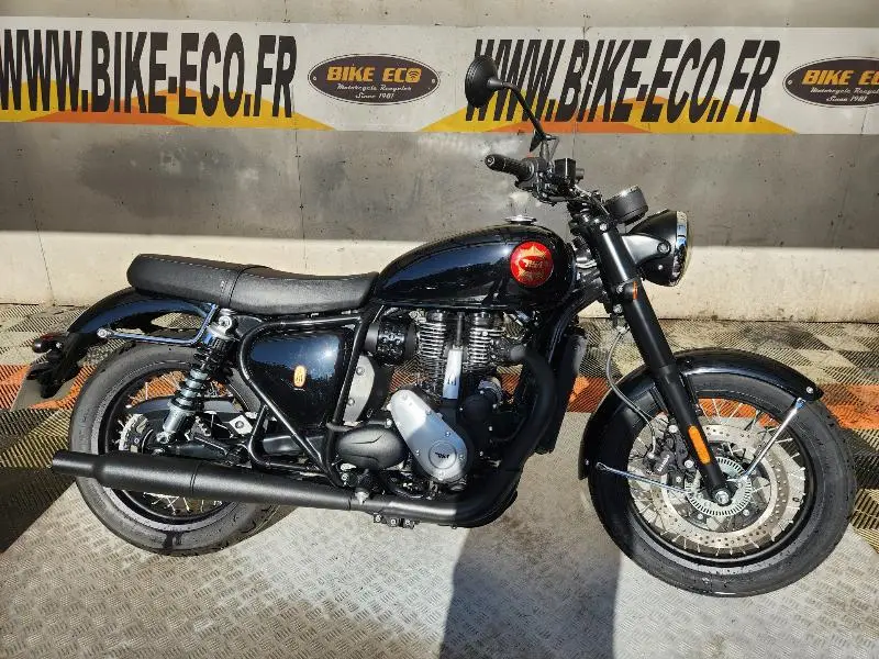650 GOLSTAR SHADOW BLACK