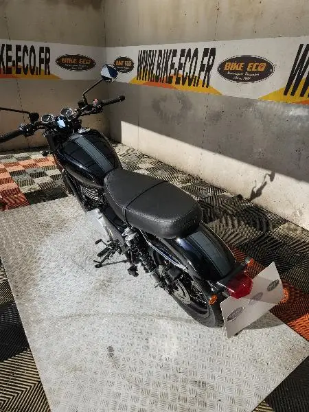 650 GOLSTAR SHADOW BLACK