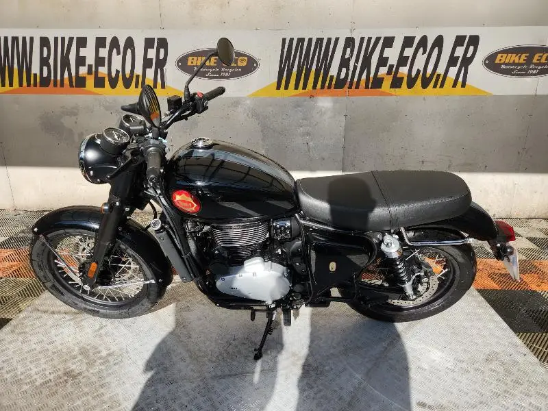 650 GOLSTAR SHADOW BLACK