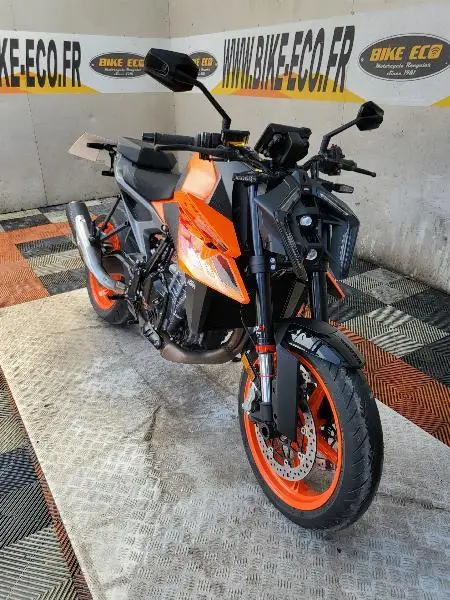 990 DUKE