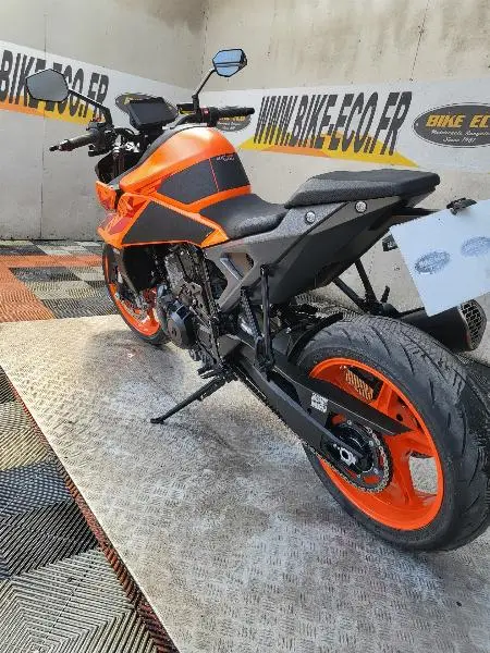 990 DUKE