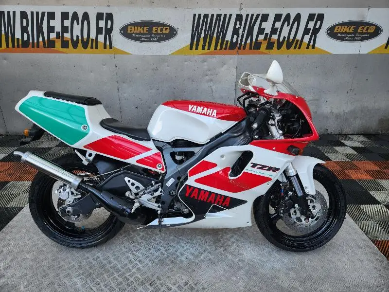 TZR 250