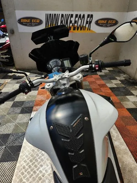 F 800 R