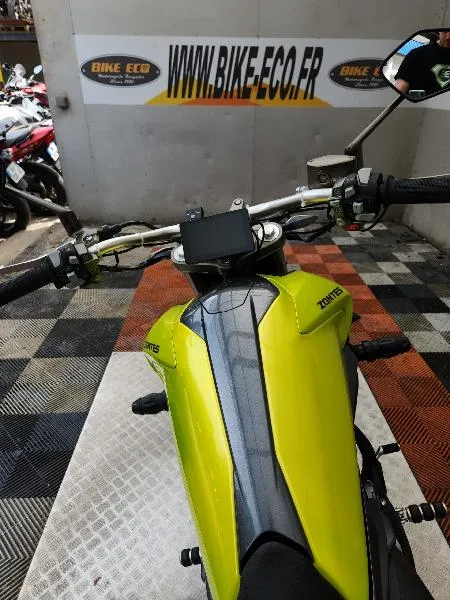 310 V