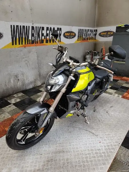310 V