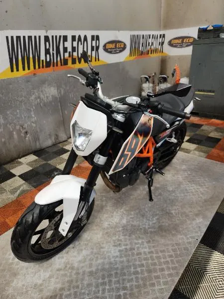 690 DUKE ABS