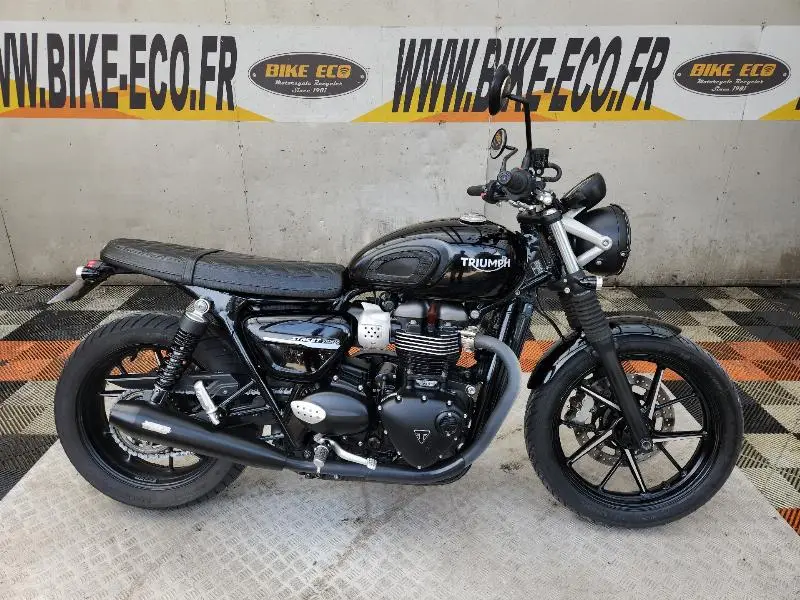 STREET TWIN  900 2020