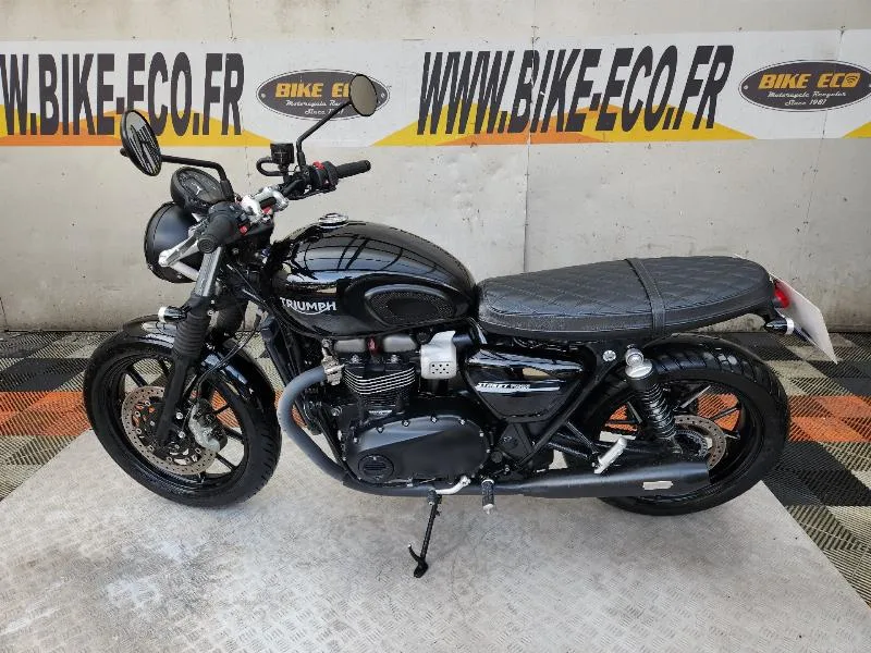 STREET TWIN  900