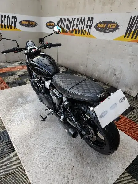 STREET TWIN  900