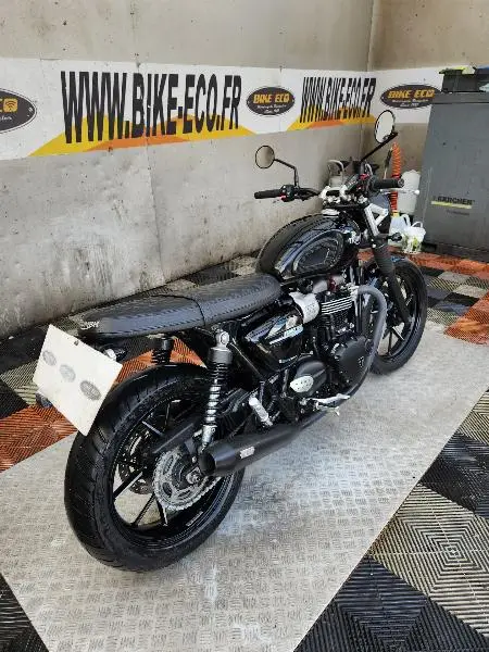 STREET TWIN  900