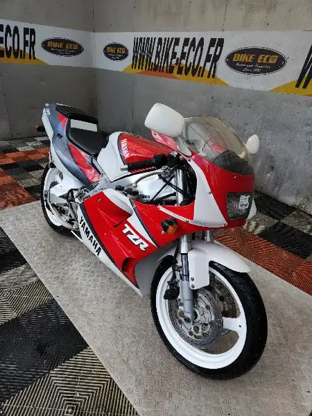 TZR 250