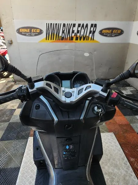 J125