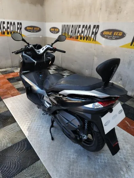 J125