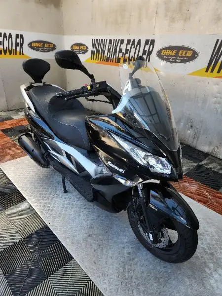 J125