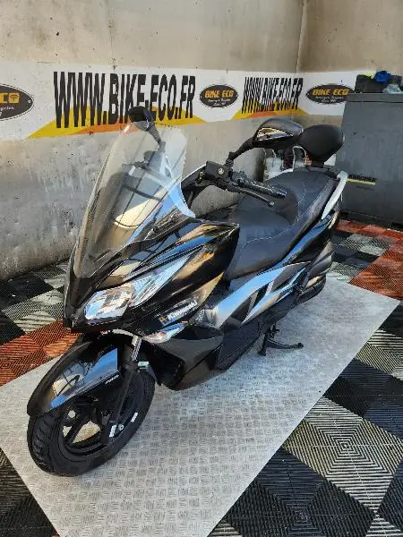 J125