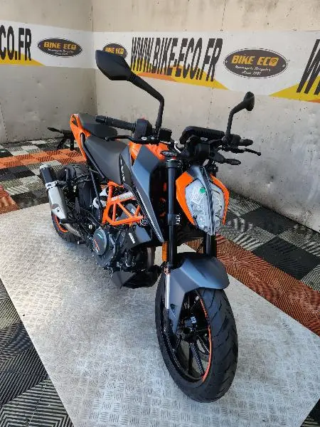 390 DUKE