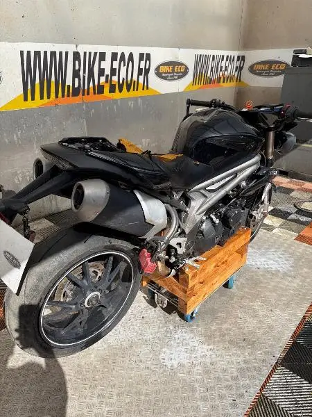 SPEED TRIPLE 1050