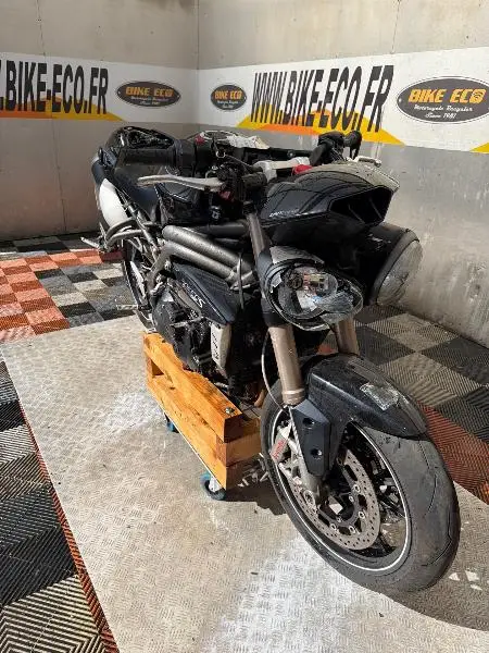 SPEED TRIPLE 1050