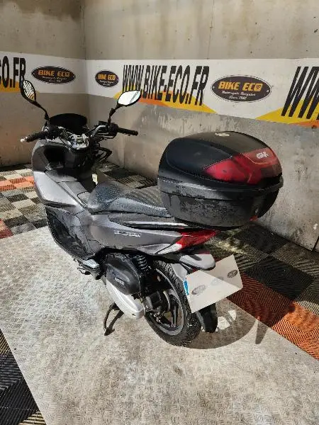 PCX 125