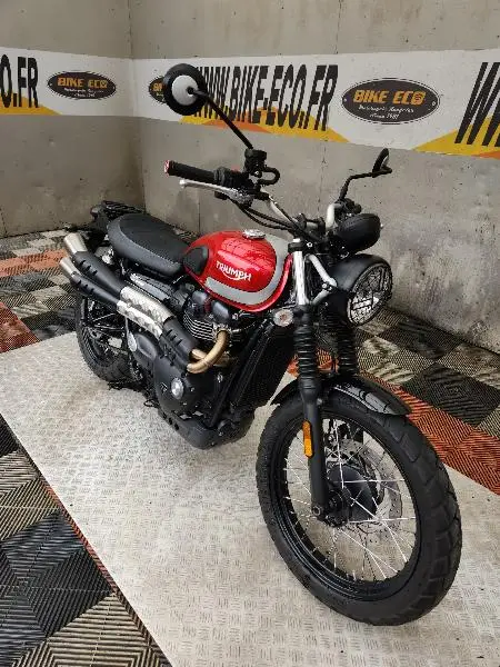 STREET SCRAMBLER 900