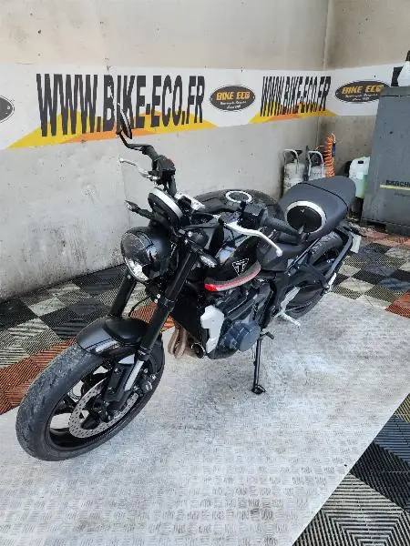 TRIDENT 660