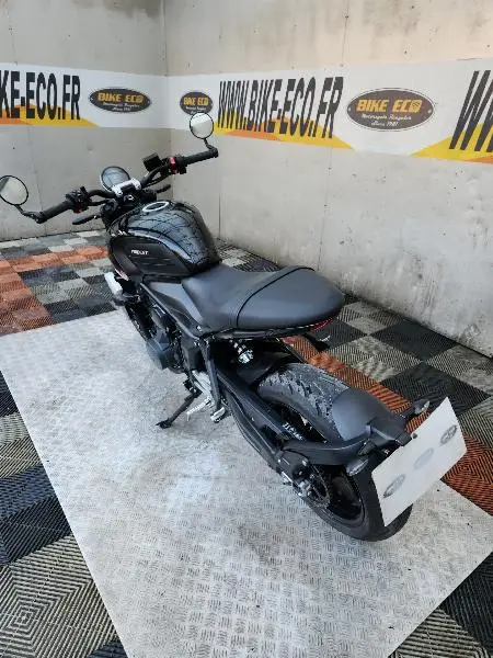 TRIDENT 660