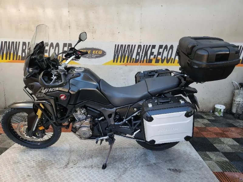 CRF 1000 AFRICA TWIN