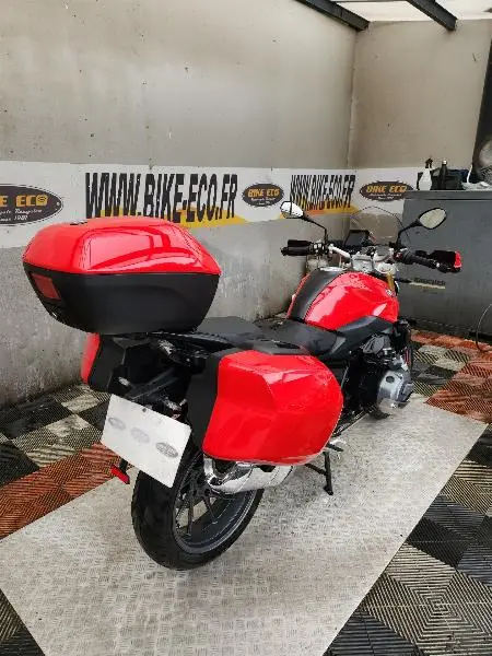 R 1200 R