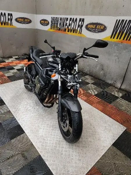 XJ6 