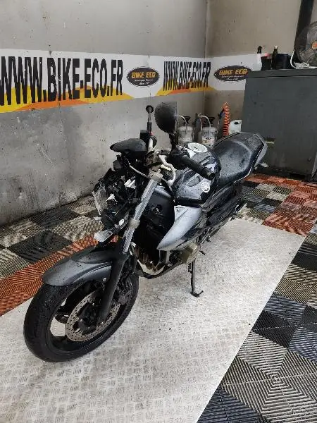 XJ6 