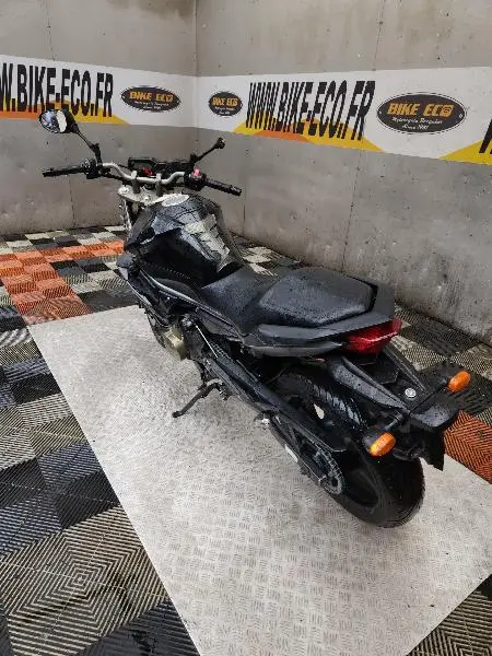 XJ6 