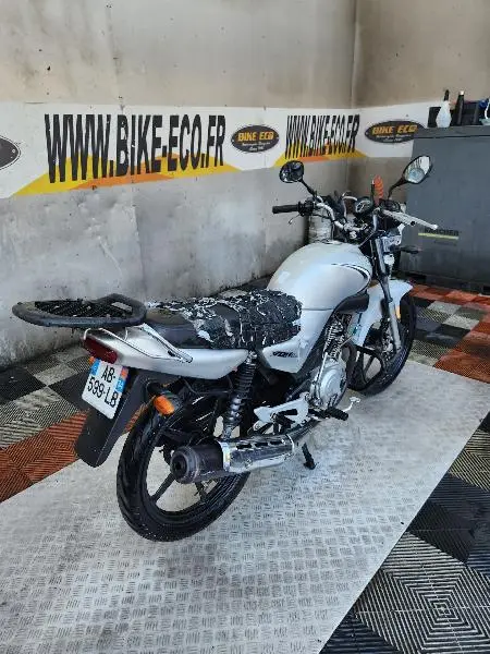 YBR 125