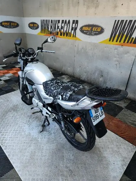 YBR 125