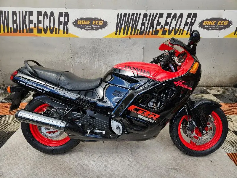 CBR 1000 F