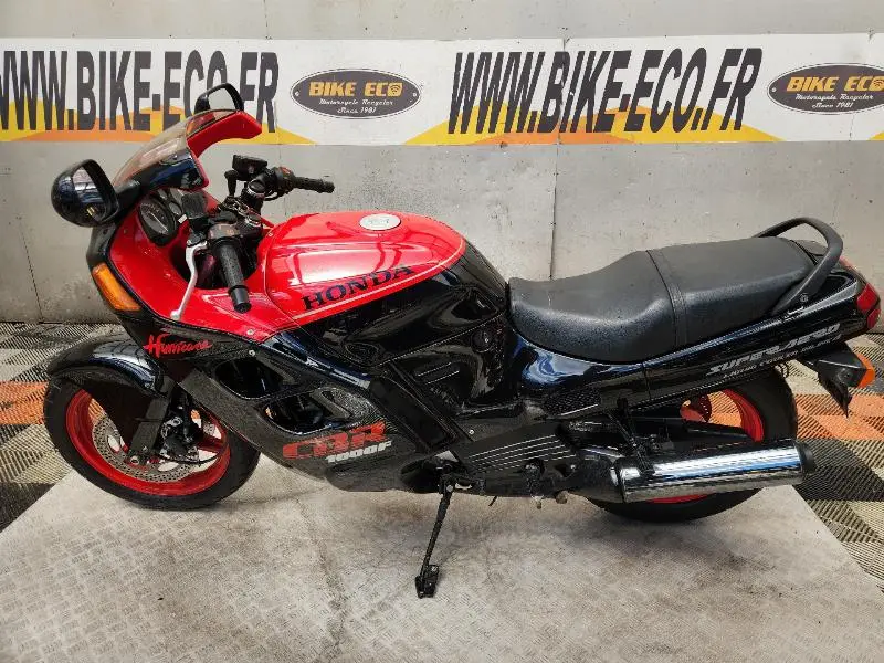 CBR 1000 F