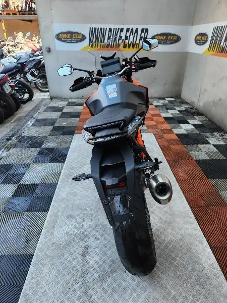 1290 SUPER DUKE GT