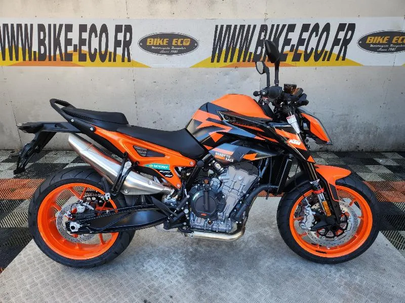 890 DUKE GP